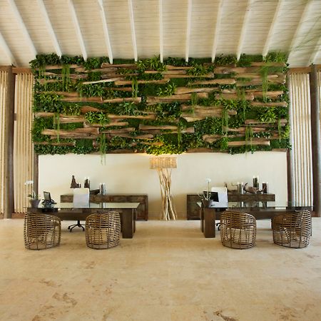 Viva V Samana By Wyndham, A Trademark Adults All Inclusive Las Terrenas Exterior foto Living wall at the front desk of the hotel
