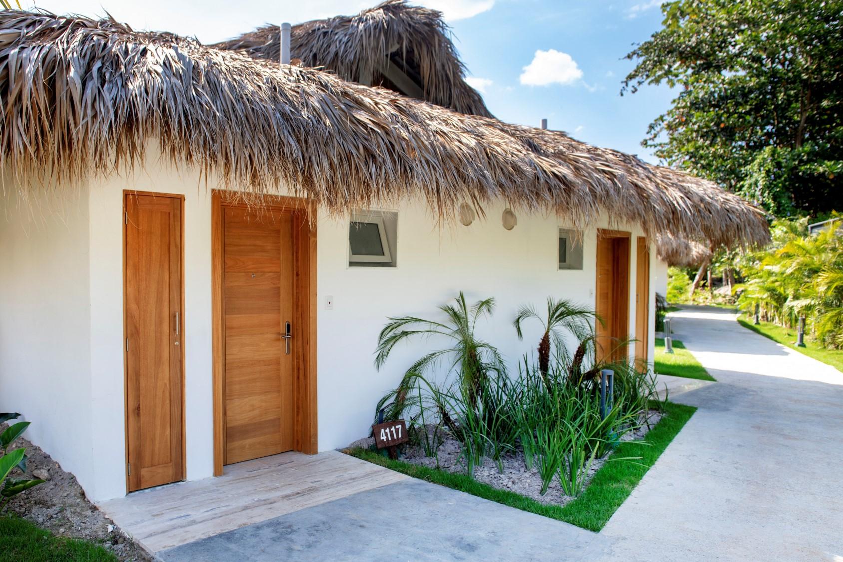 Viva V Samana By Wyndham, A Trademark Adults All Inclusive Las Terrenas Exterior foto A bungalow at the resort