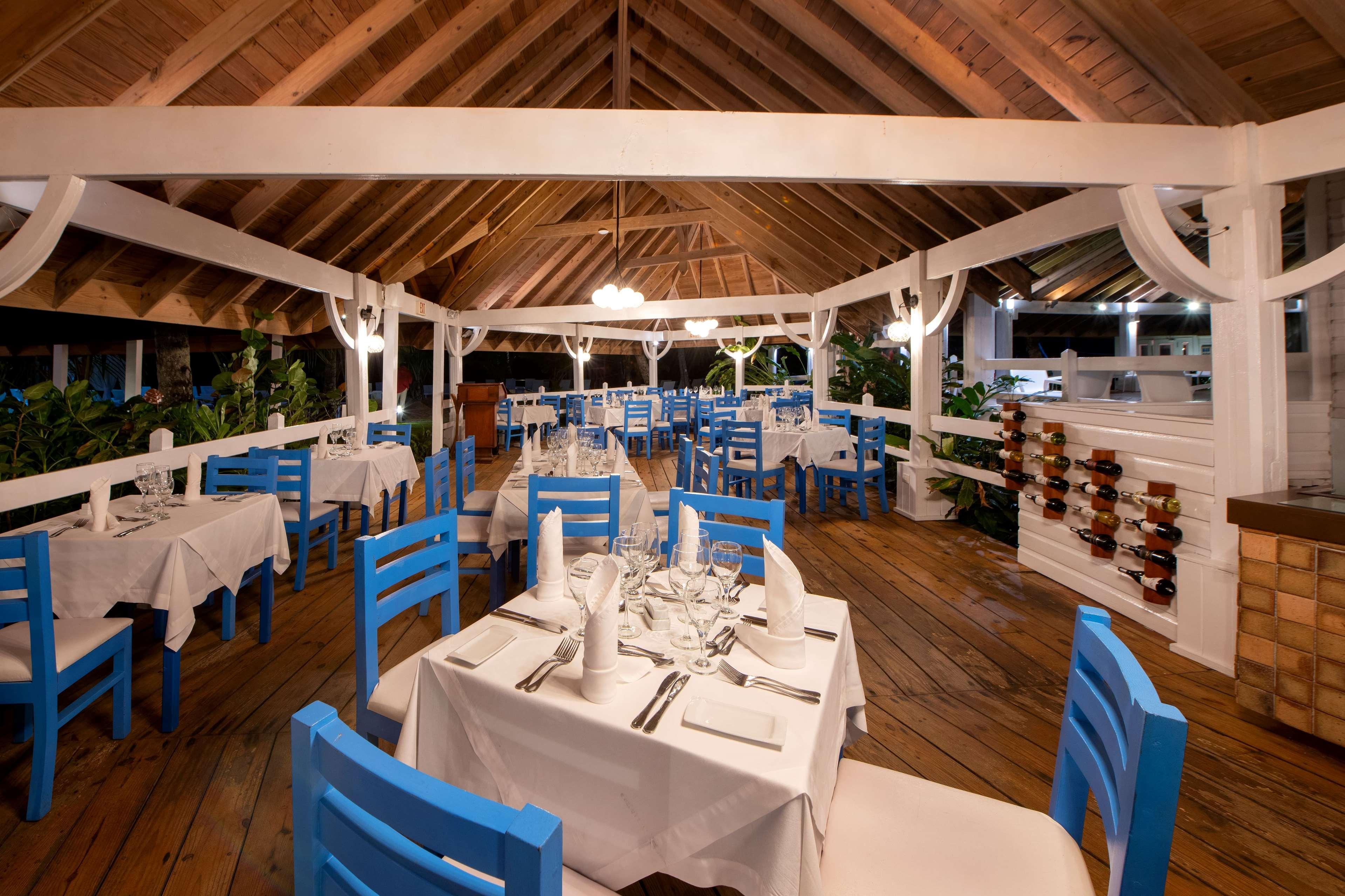 Viva V Samana By Wyndham, A Trademark Adults All Inclusive Las Terrenas Exterior foto Restaurant at Sandals Halcyon Beach