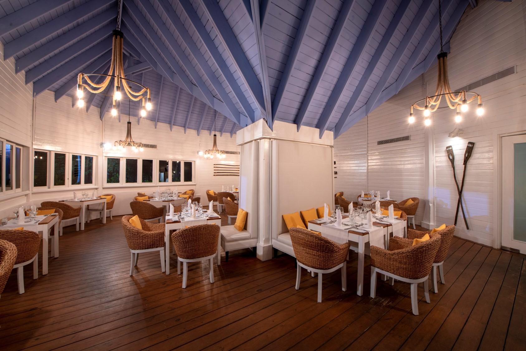 Viva V Samana By Wyndham, A Trademark Adults All Inclusive Las Terrenas Exterior foto The interior of the restaurant