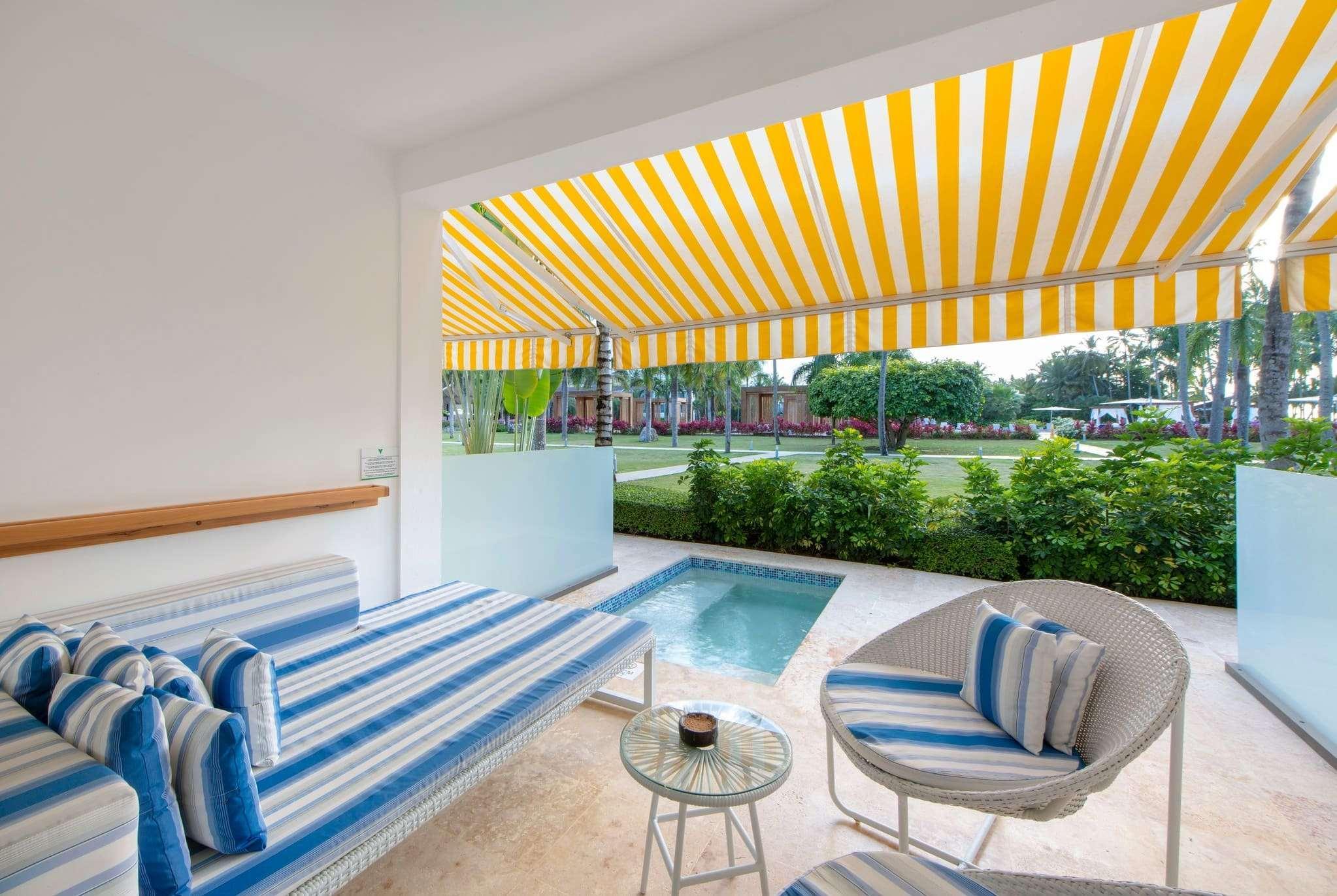 Viva V Samana By Wyndham, A Trademark Adults All Inclusive Las Terrenas Exterior foto A pool at the Eden Roc Cap Cana