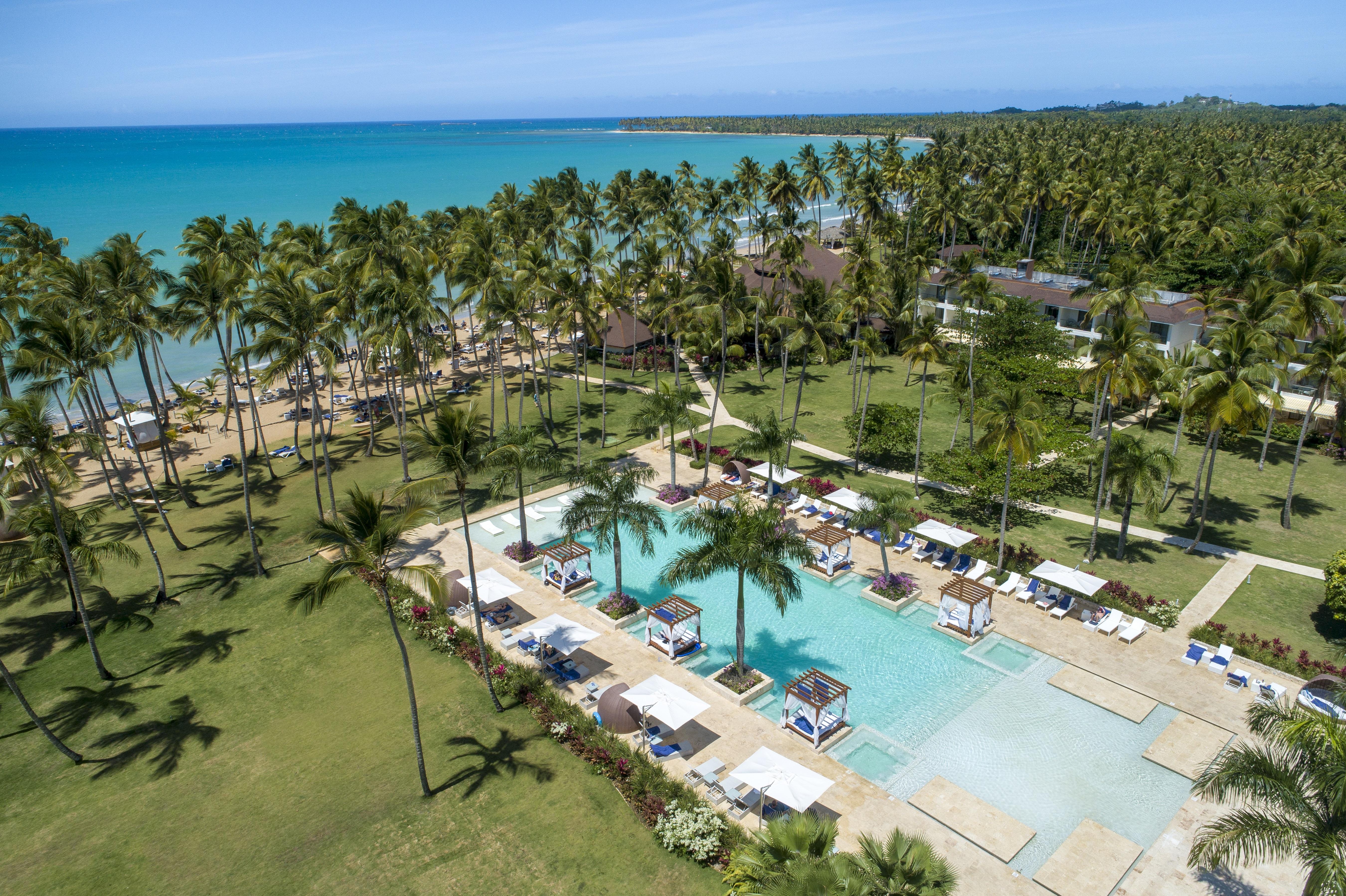 Viva V Samana By Wyndham, A Trademark Adults All Inclusive Las Terrenas Exterior foto Aerial view of the resort