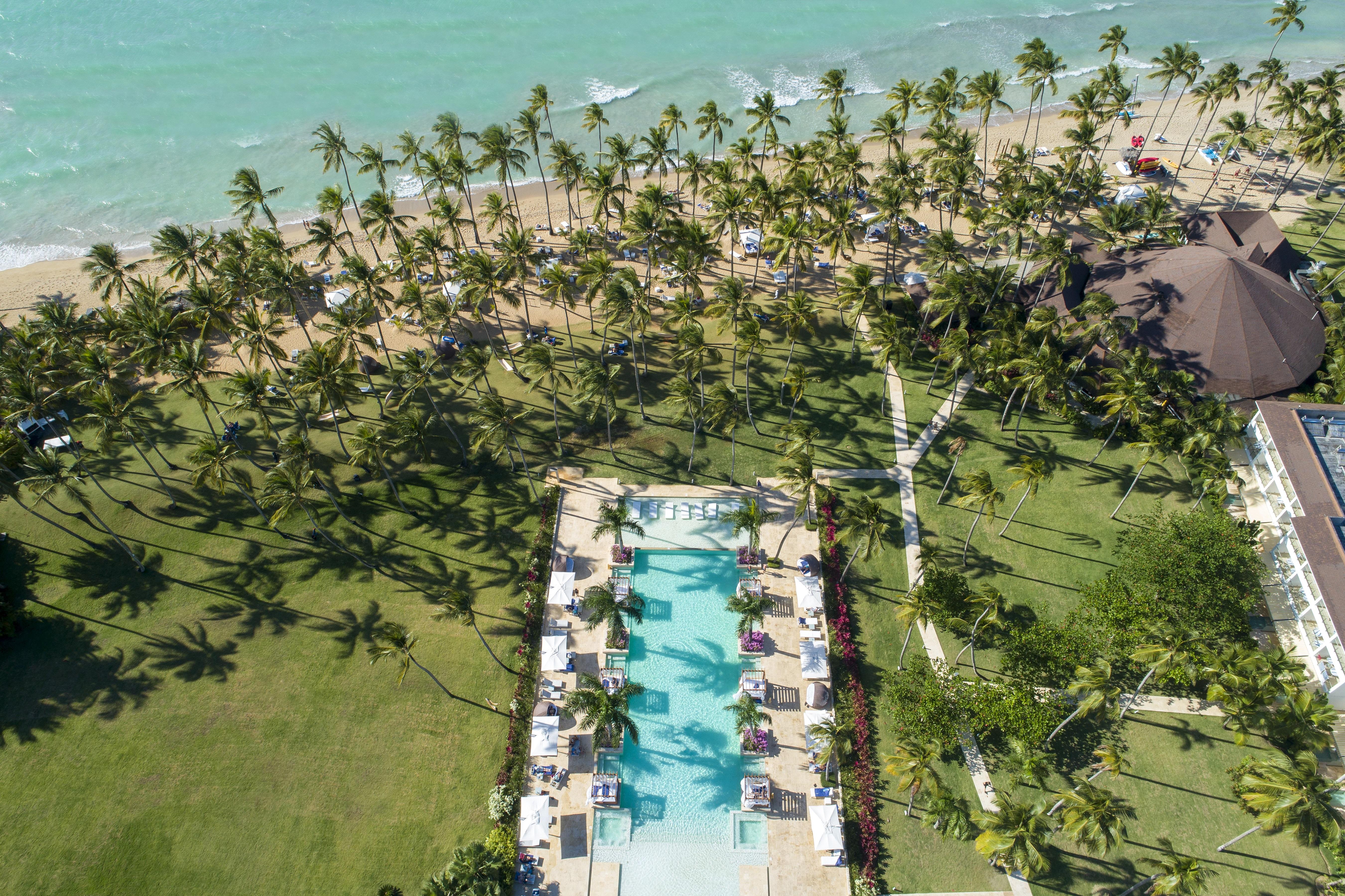 Viva V Samana By Wyndham, A Trademark Adults All Inclusive Las Terrenas Exterior foto Aerial view of the beach at Hard Rock Hotel & Casino Punta Cana