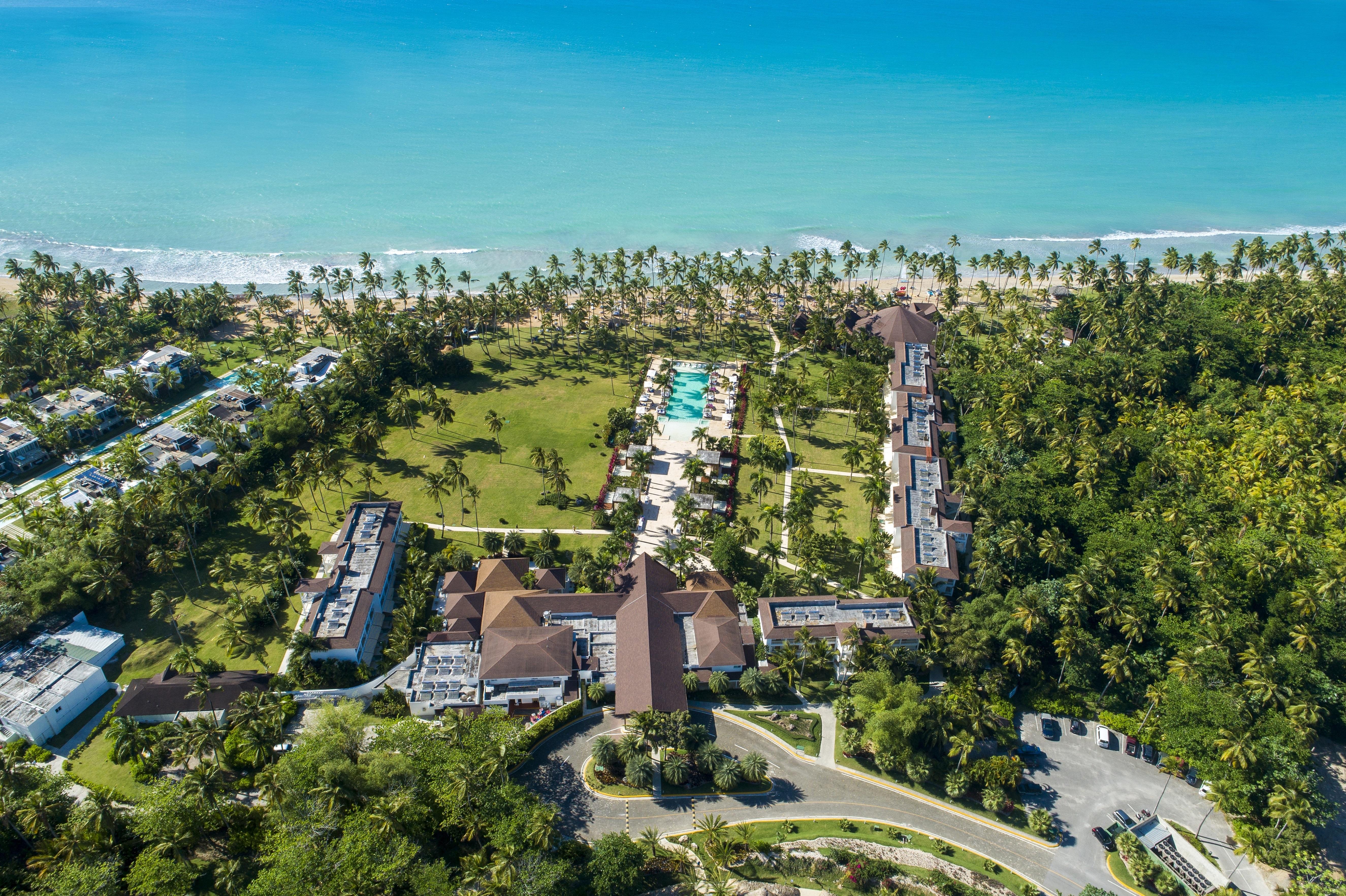 Viva V Samana By Wyndham, A Trademark Adults All Inclusive Las Terrenas Exterior foto Aerial view of the resort